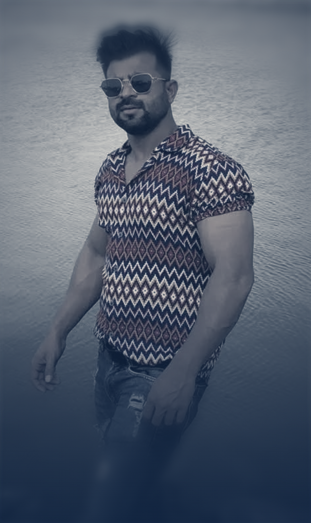 Shadab, proprietor of ST IT Solutions, Nehru Place, New Delhi